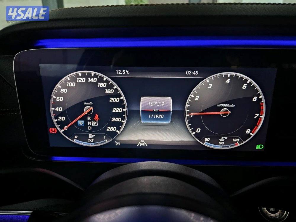 Mercedes Benz E20011