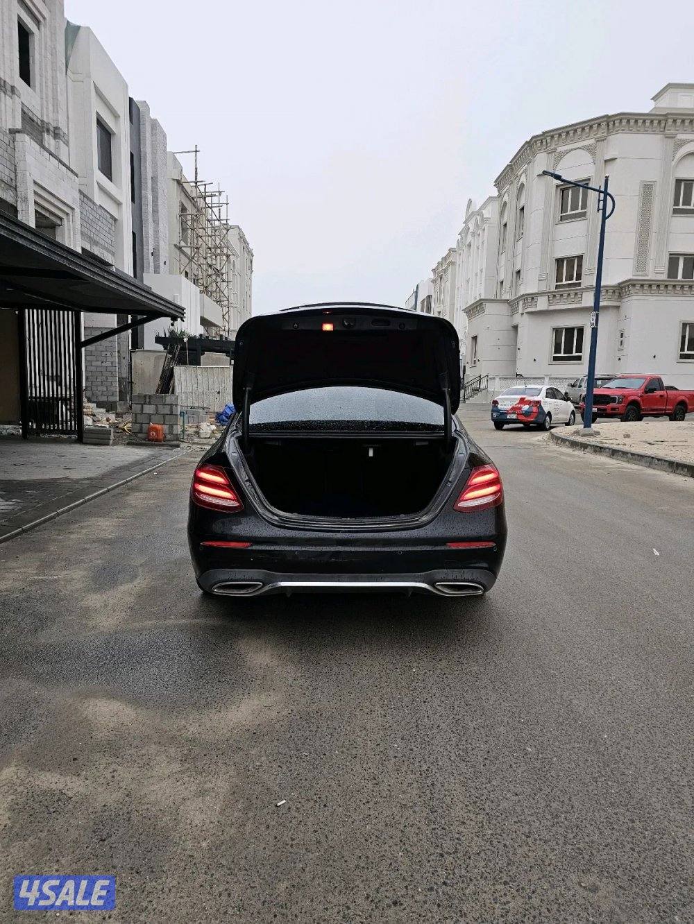 Mercedes Benz E20013