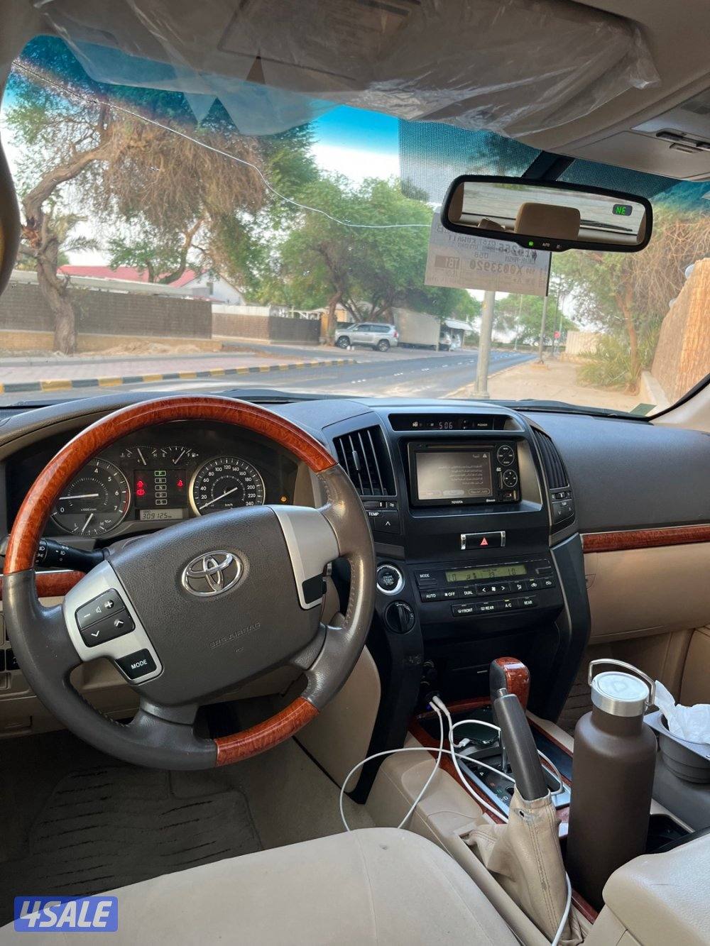 لاندكروزر 2013 V83