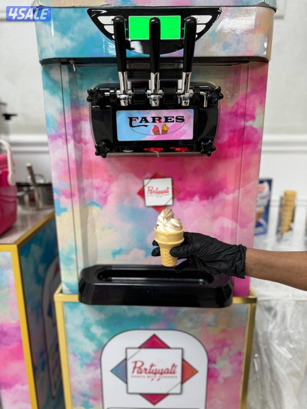 للبيع مكينة ايس كريم ممتازة كبمبريسور برازيلي1