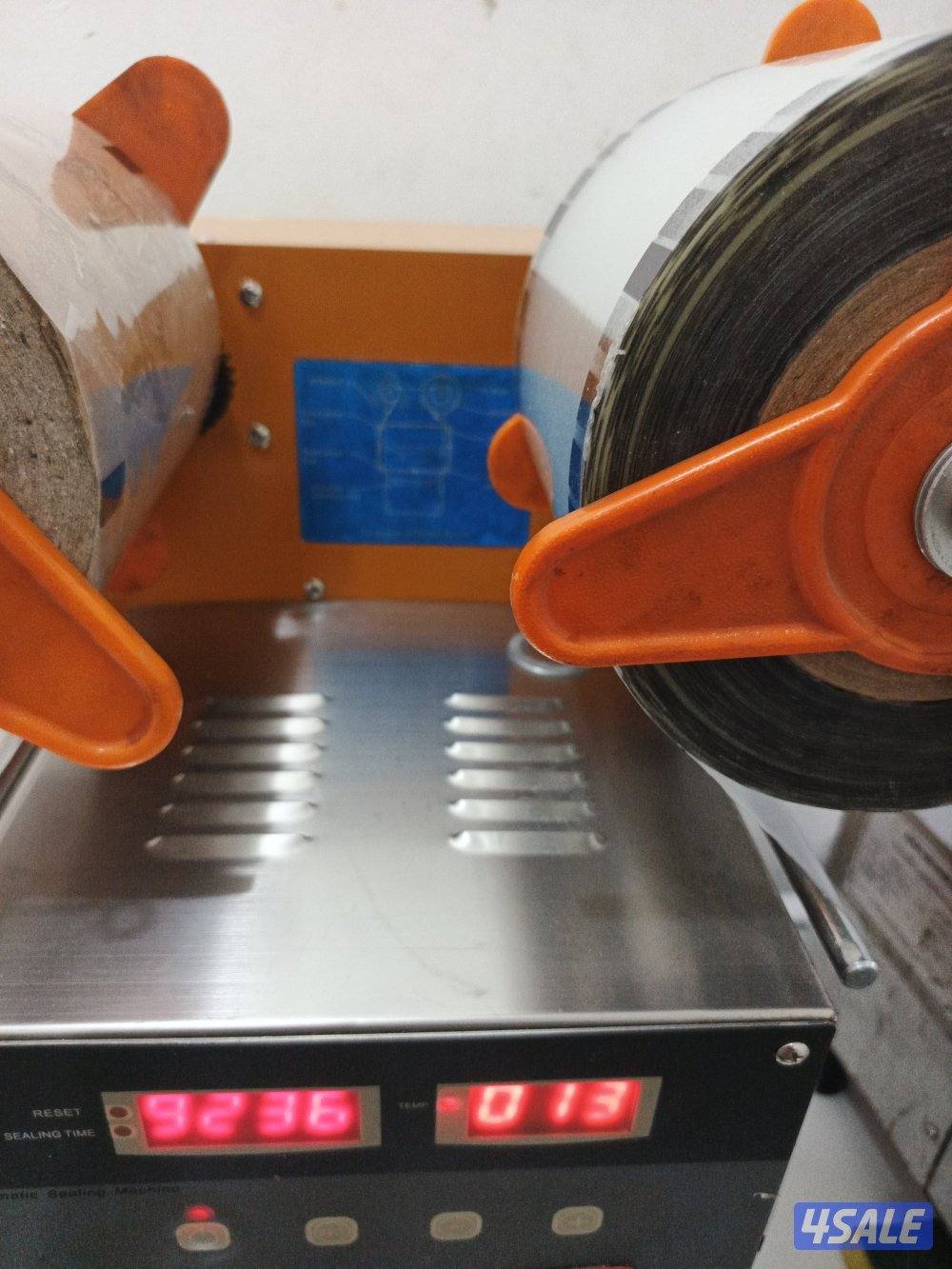 مكنية ذرة بحالة ممتازة و مكينة تسكير جلاصات بحالة جيدة جدا1