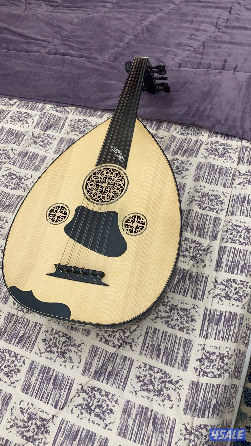 عود يلدرم صوت روعه الخشب الوجه سبروس الظهر فنقي سنة الصنع ٢٠١٩0