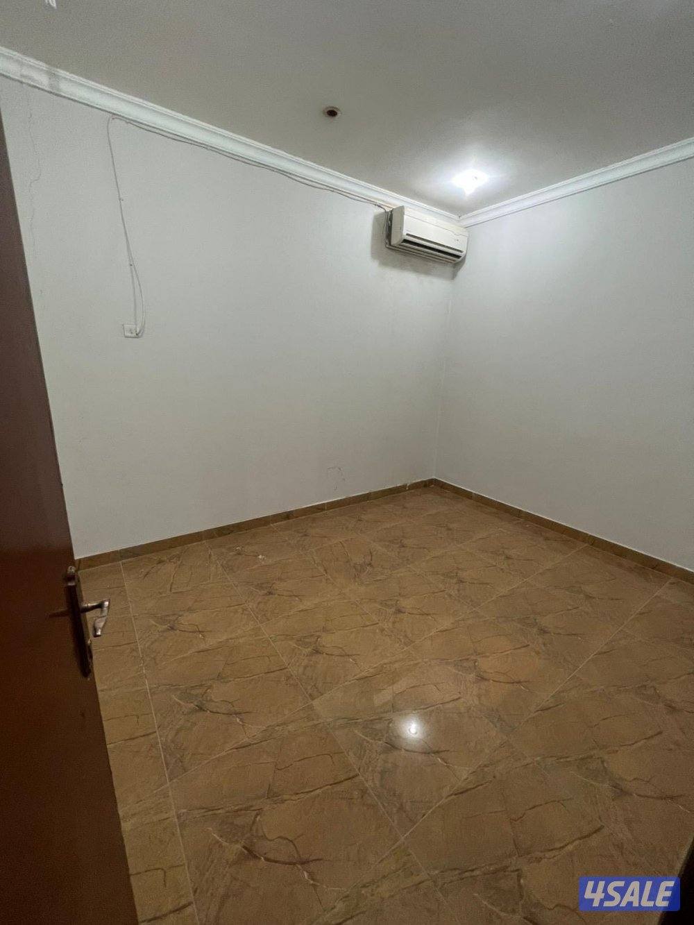 للايجار شقه في الرقه ٣ غرف وحده ماستر حمام وصاله ومطبخ وروف كبير6