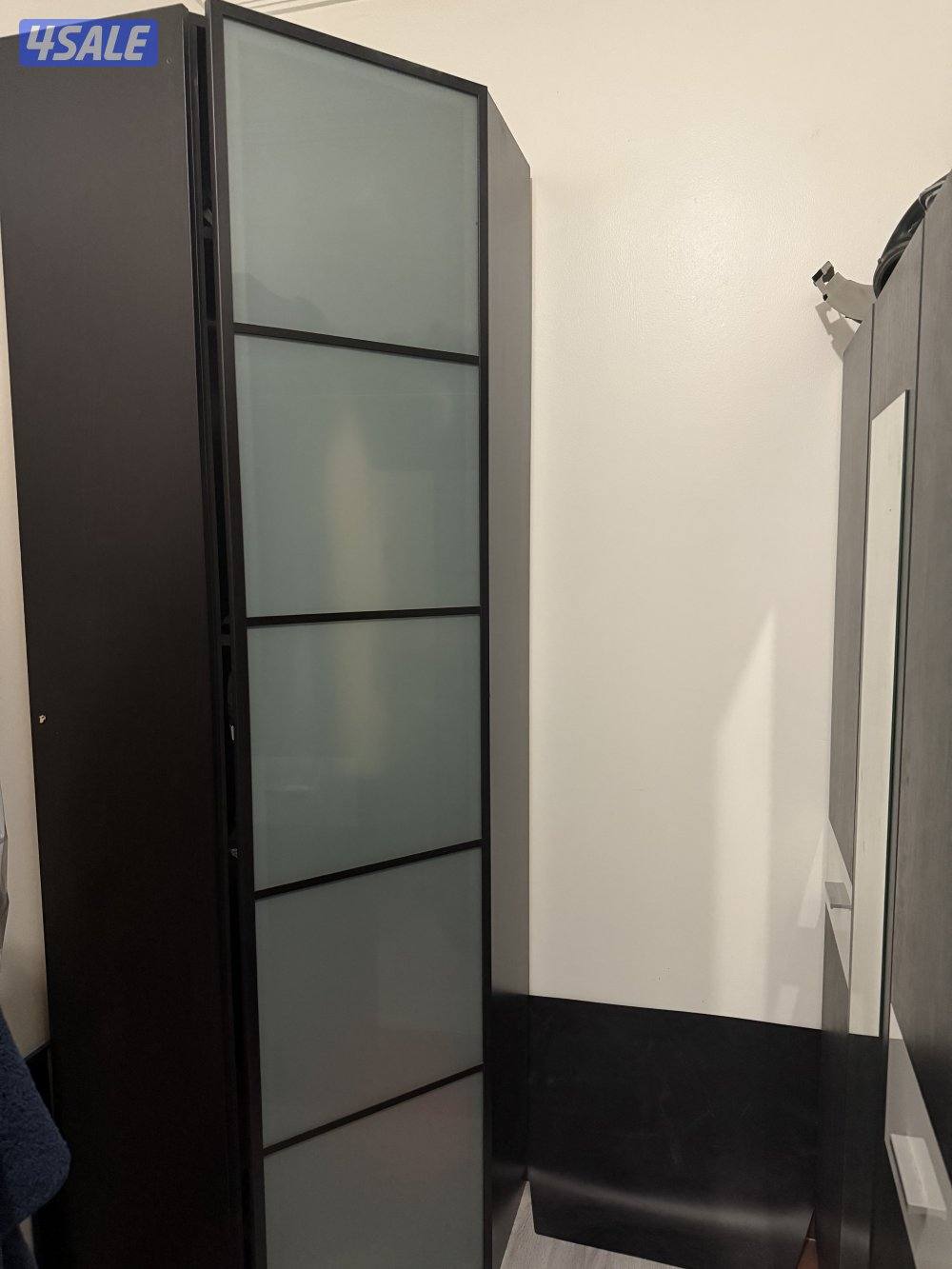 خزانة ملابس0