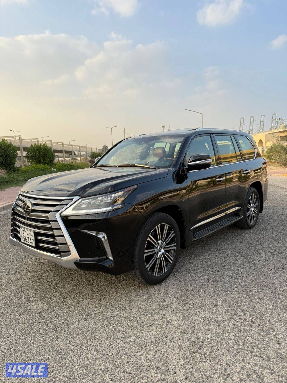 للبيع جيب لكزس 2020 الدرجة الاولى0