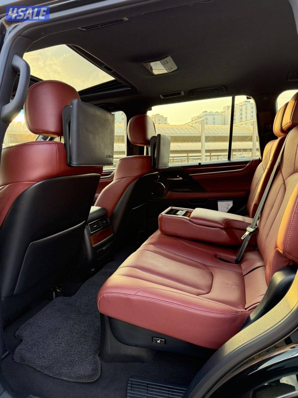 للبيع جيب لكزس 2020 الدرجة الاولى4