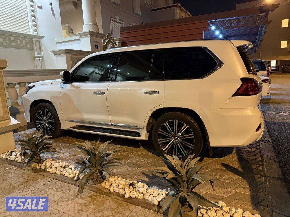 جيب لكزس 20163