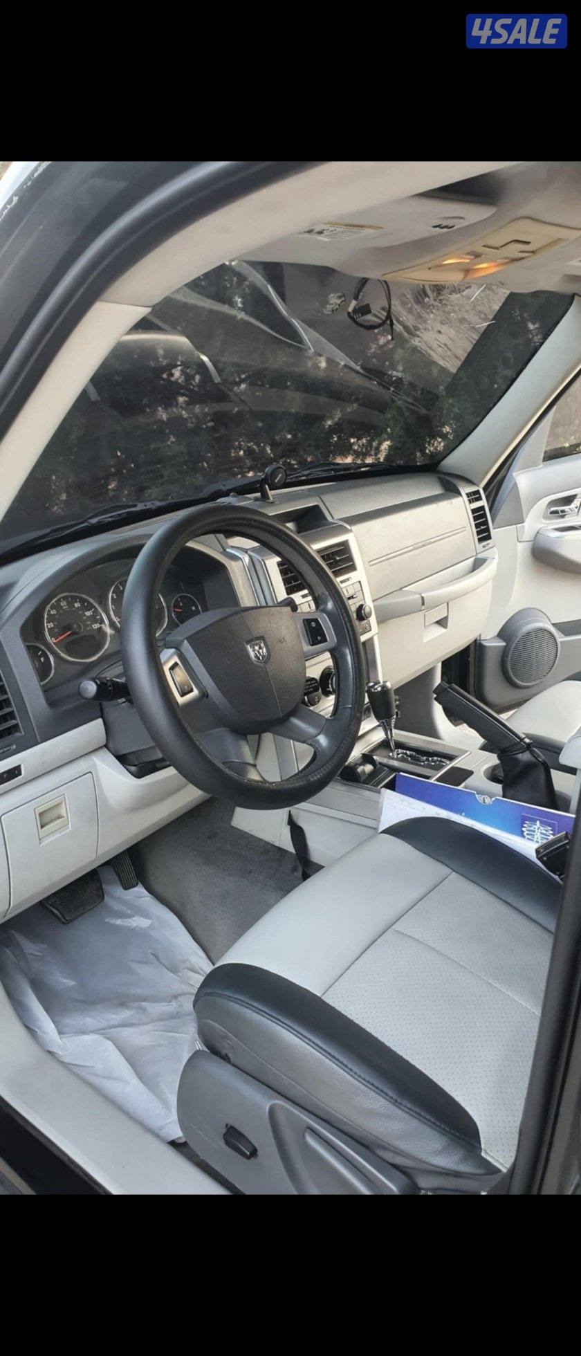 للبيع جيب ليبرتي سبورت موديل 2008 .
 اللون الخارجي اسود داخليه جلد لون7