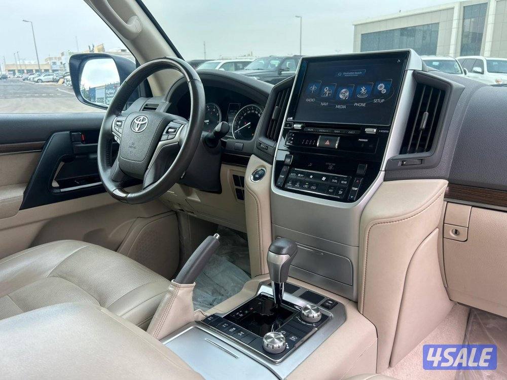 لاند كروزرGX.R تورينق-V8 موديل 2019 ماشى 85.000 k.m   وارد الساير .7