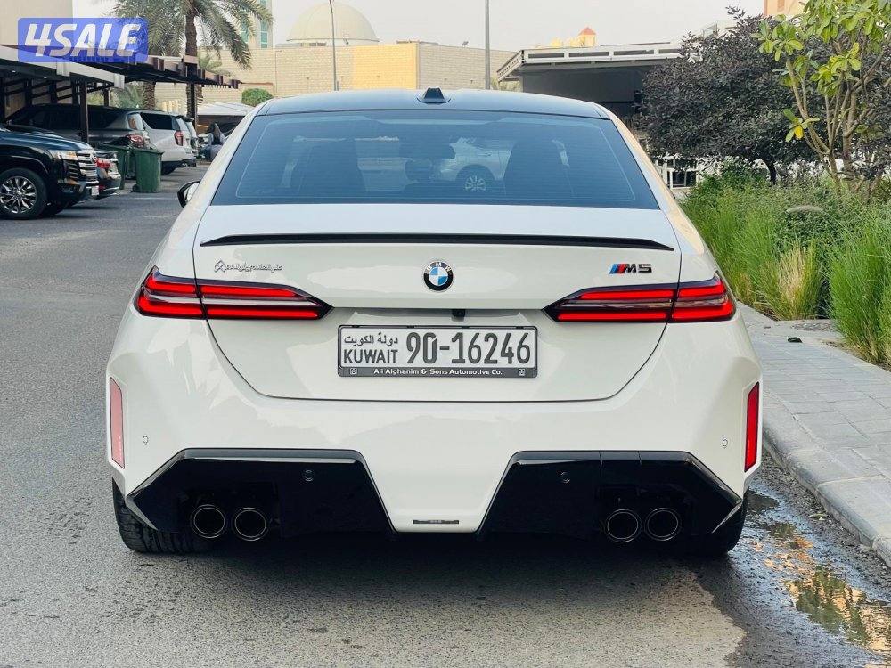 BMW M5 20251