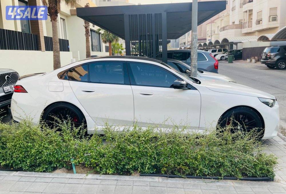 BMW M5 20257