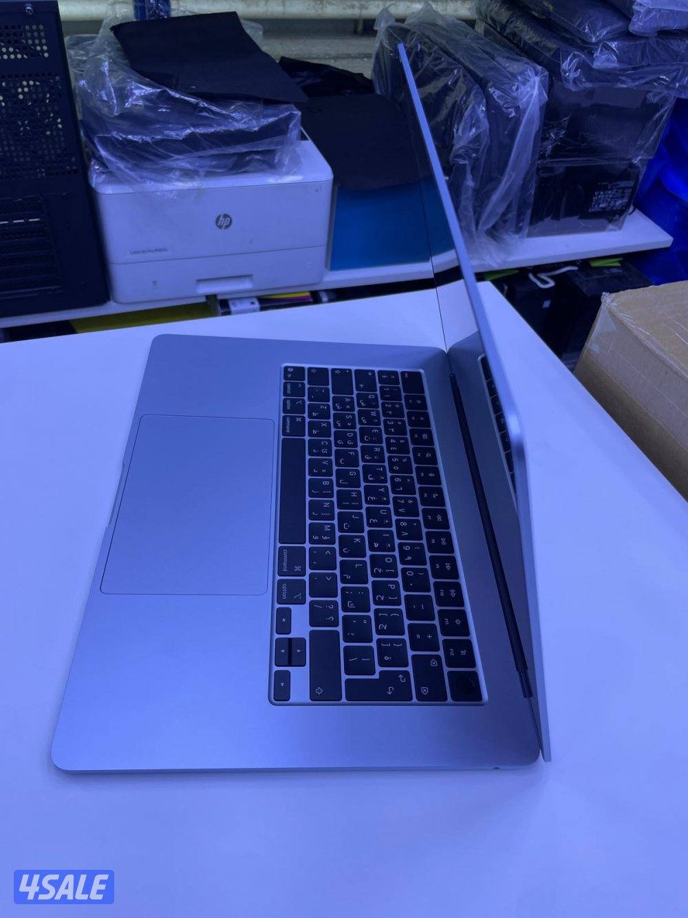 MacBook Air M4 15” – 16GB / 256GB – شبه جديد4