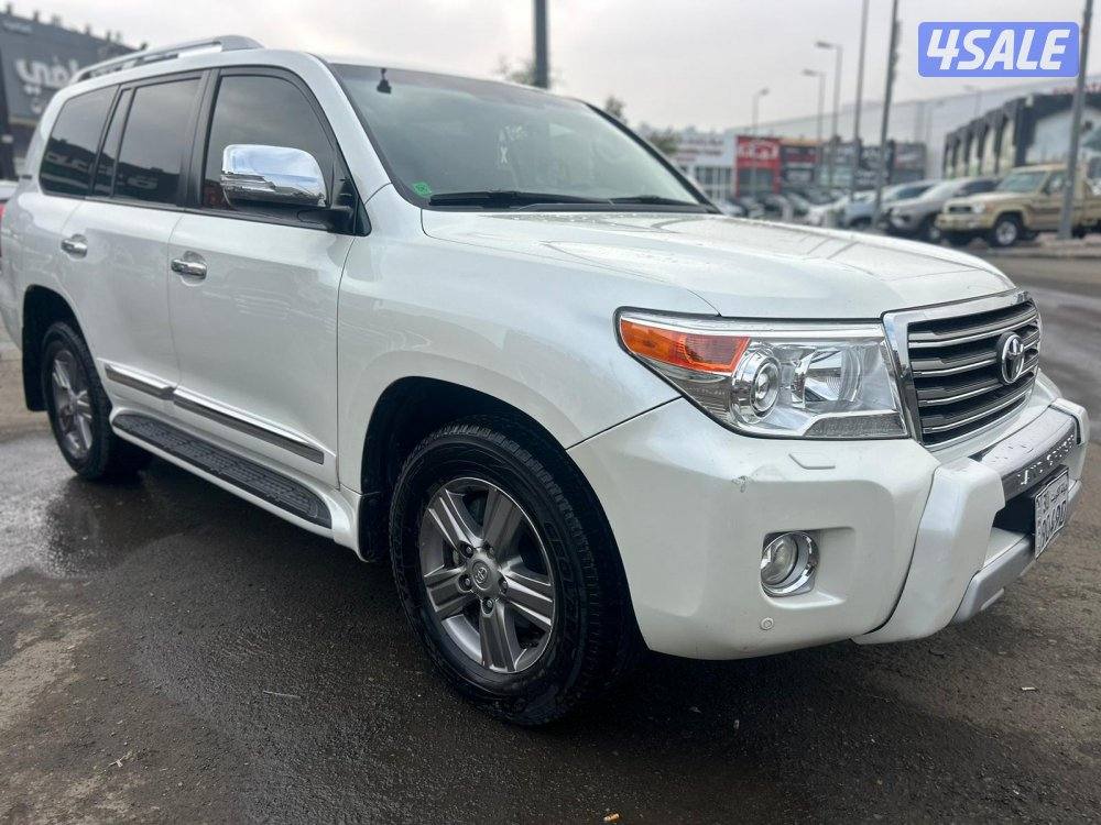 لاند كروزر GXR .V8 موديل 2015 ماشى 265.000 k.m  وارد الساير.1