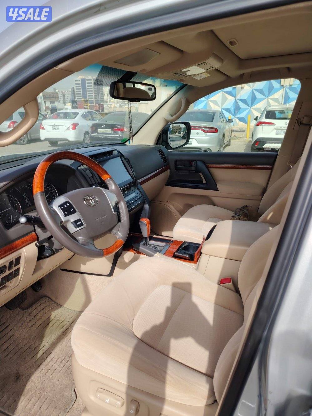 لاند كروز 2015 الساير عداد 290 الف5