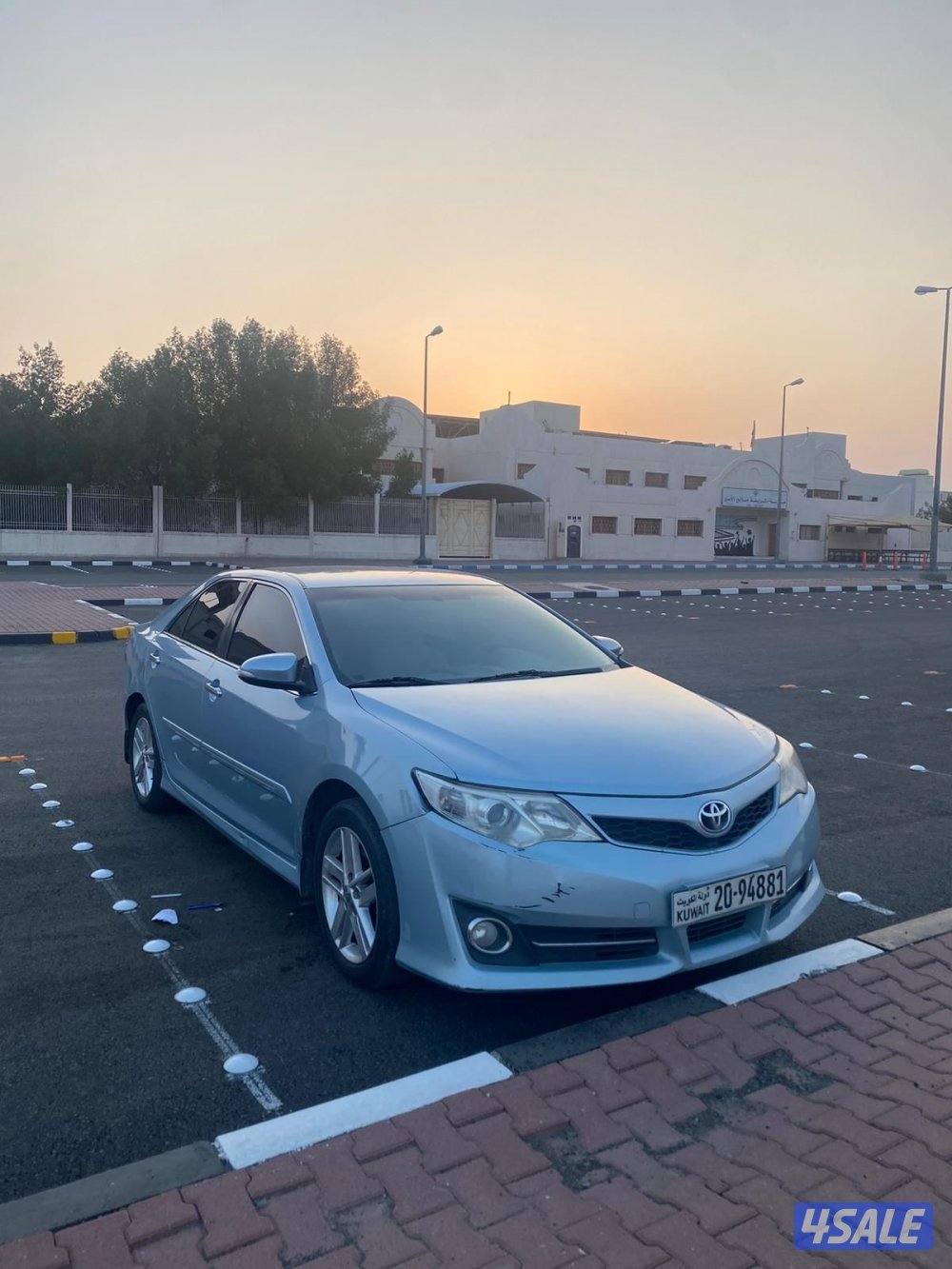 كامري GLX الساير 2013 بحاله الوكاله عداد 170 الف1