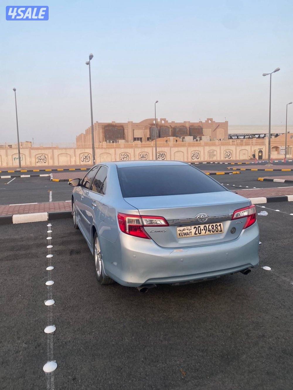 كامري GLX الساير 2013 بحاله الوكاله عداد 170 الف2