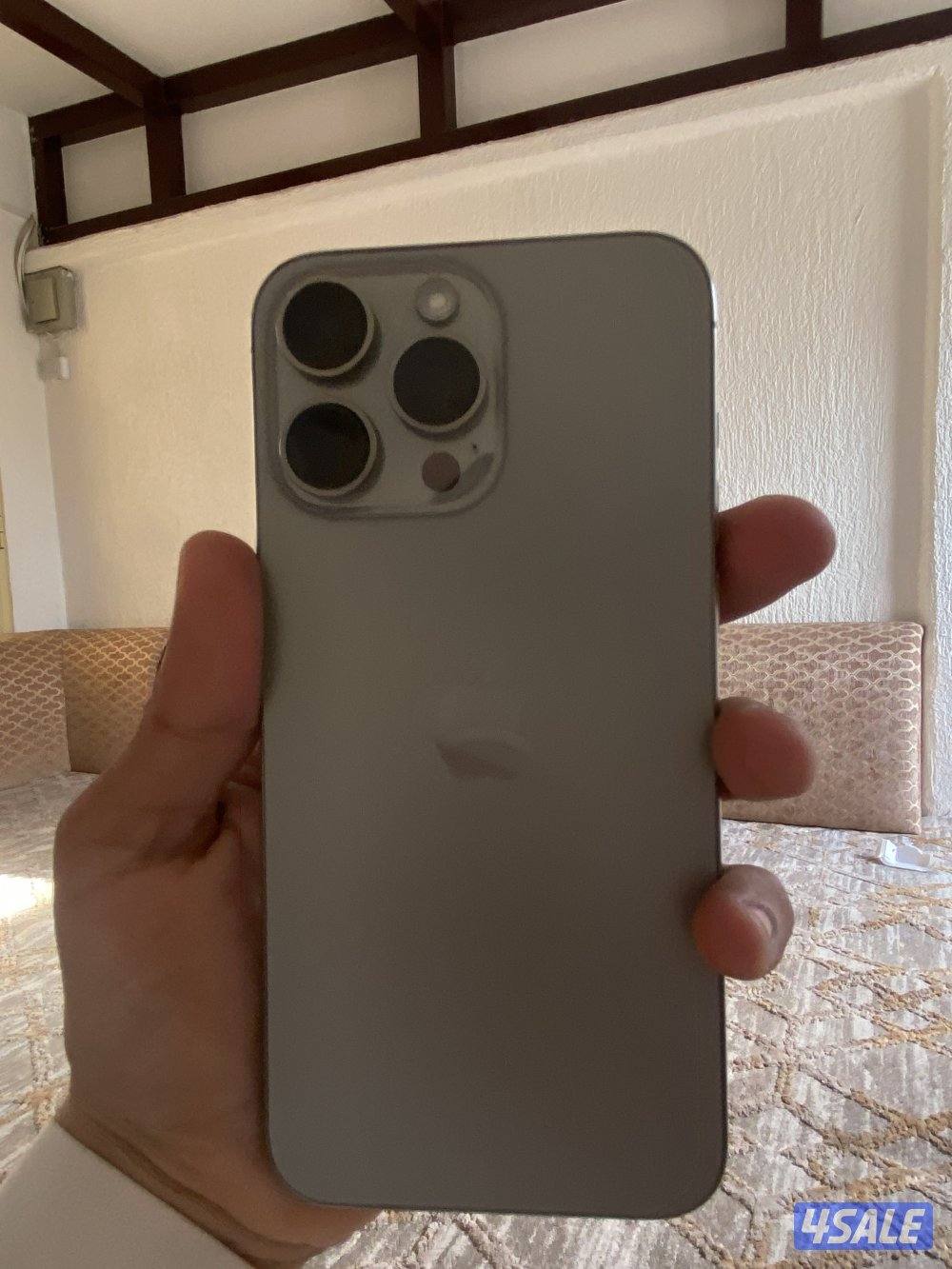 للبيع ايفون 15 برو ماكس6