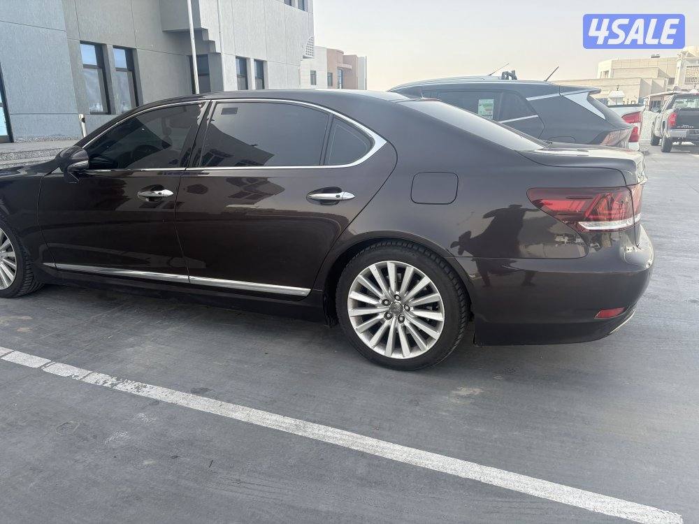 للبيع لكزس1