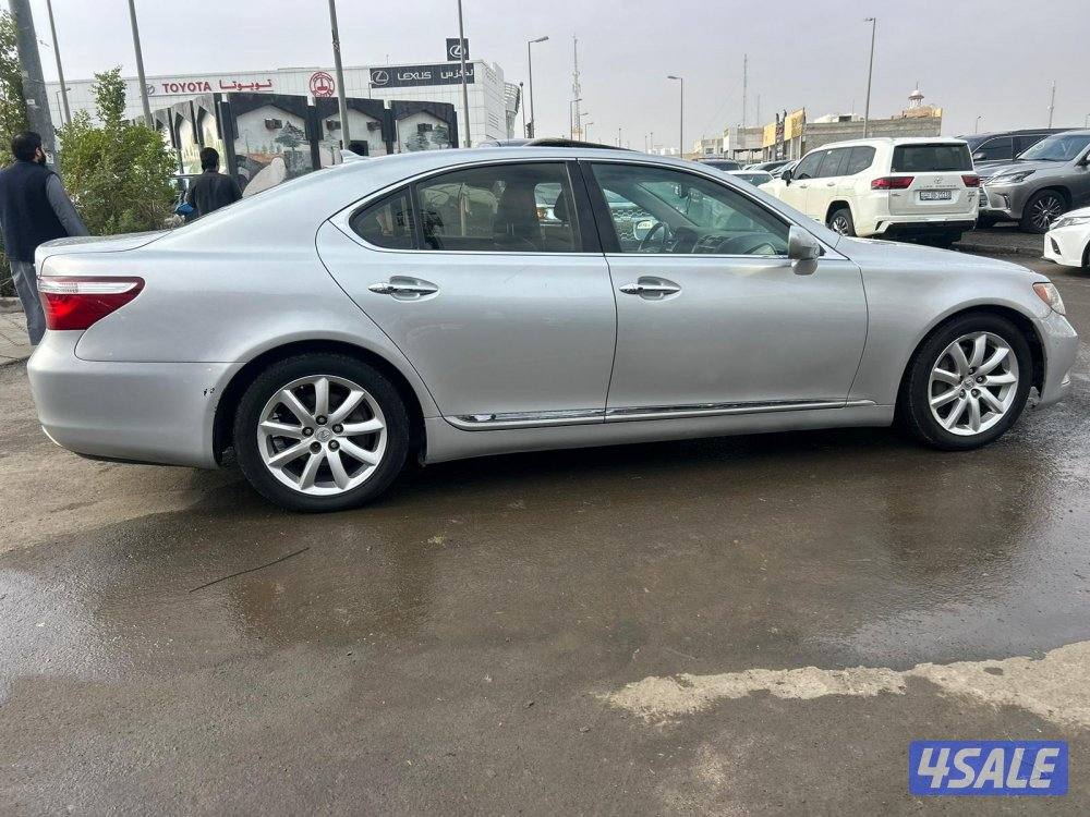 لكزس LS460 موديل 2008 ماشى 143.000 k.m وارد اليابان .اصباغ متفرقه2