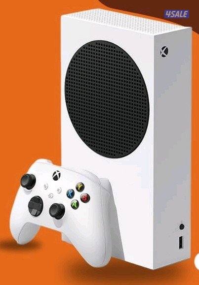 نشترى ونبيع جميع اجهزه البلايستيشن فور والفايف جديد ومستعل4