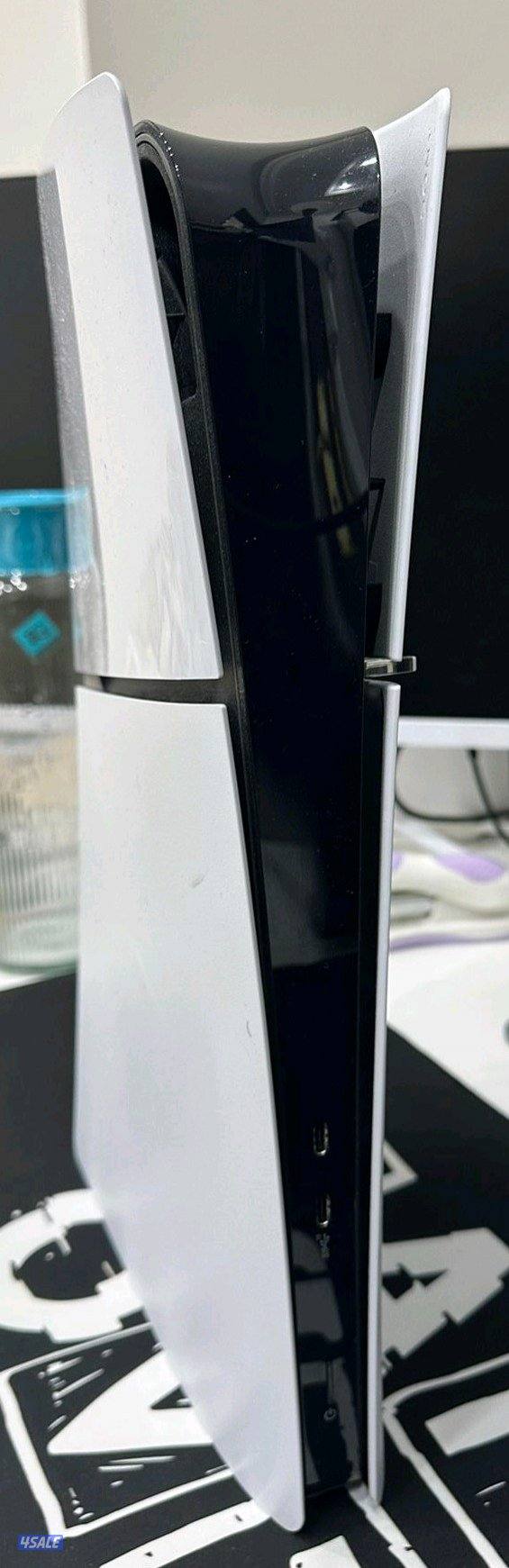 نشترى ونبيع جميع اجهزه البلايستيشن فور والفايف جديد ومستعل5