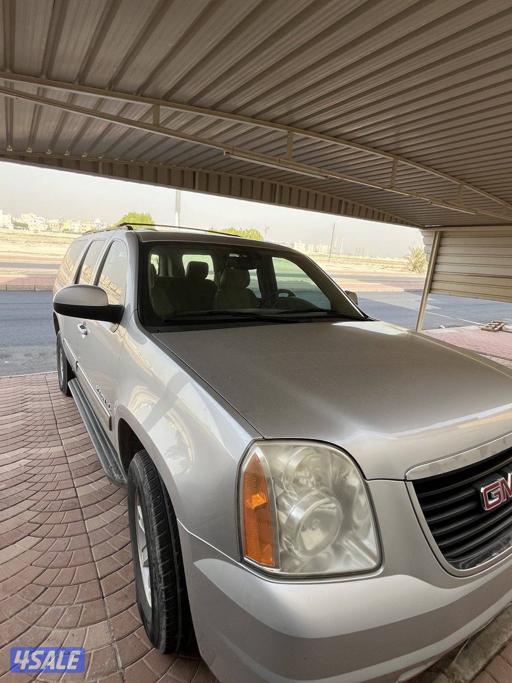 سوبربان GMC بحاله ممتازه ماشي 132 مالك ثاني م ٢٠١٢0