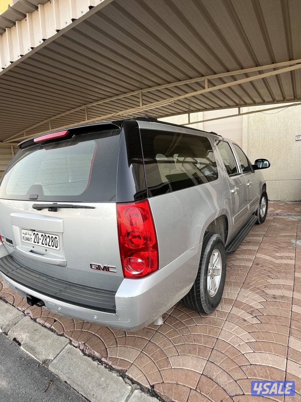 سوبربان GMC بحاله ممتازه ماشي 132 مالك ثاني م ٢٠١٢4
