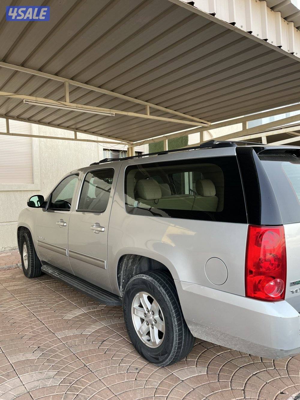 سوبربان GMC بحاله ممتازه ماشي 132 مالك ثاني م ٢٠١٢5