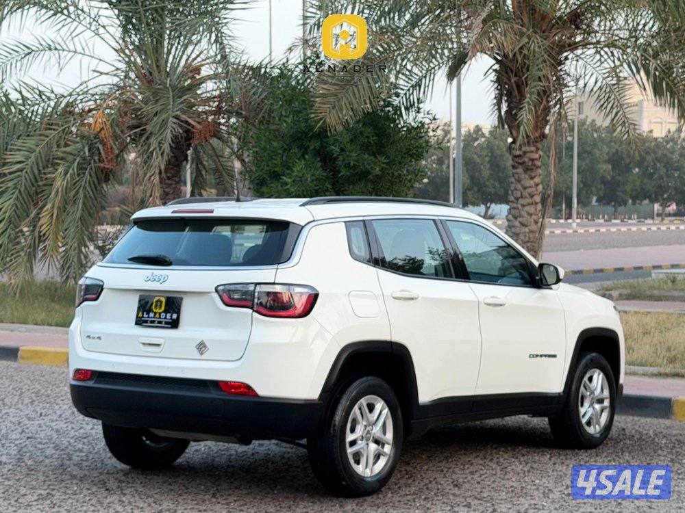 للبيع جيب كومباس موديل 2018 وارد الملا3