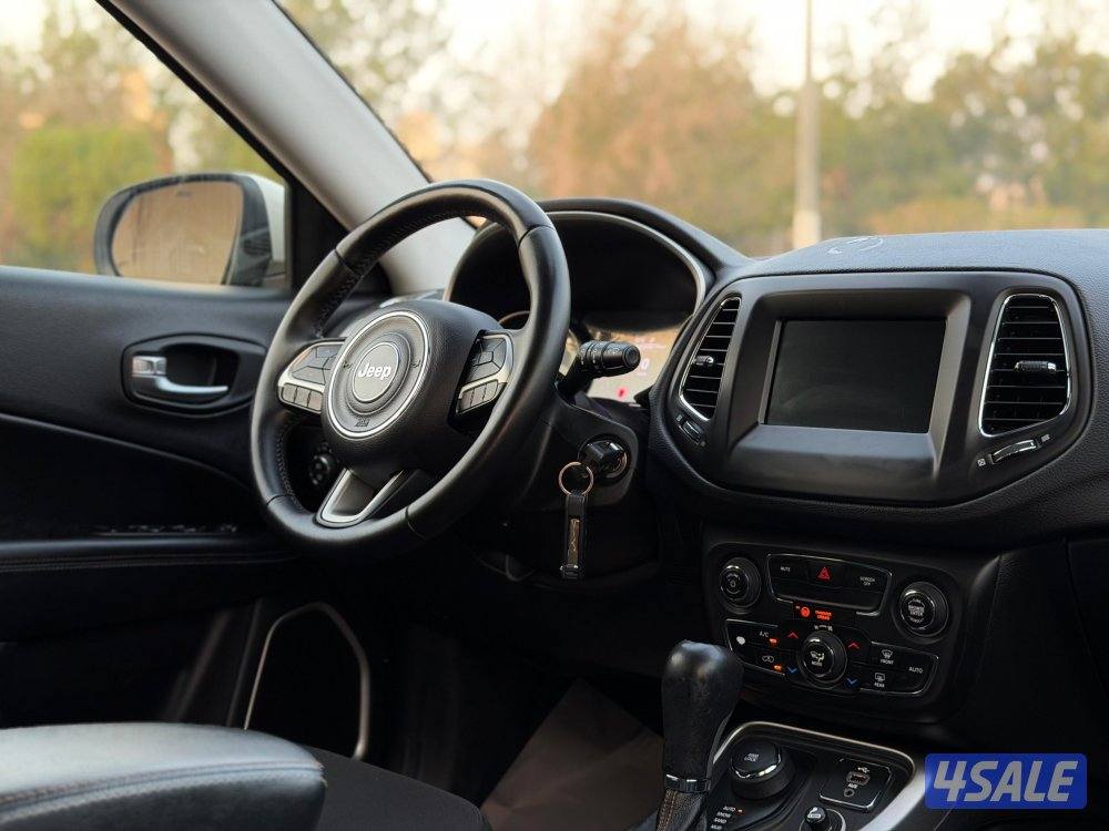 للبيع جيب كومباس موديل 2018 وارد الملا9