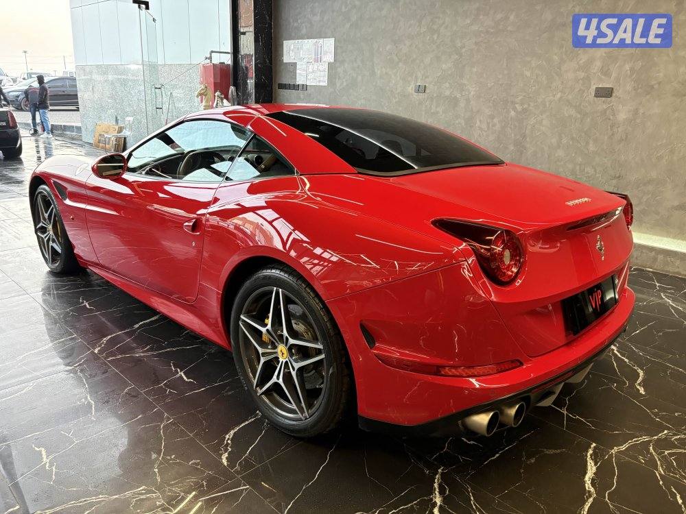 فيراري كالفورنيا T6