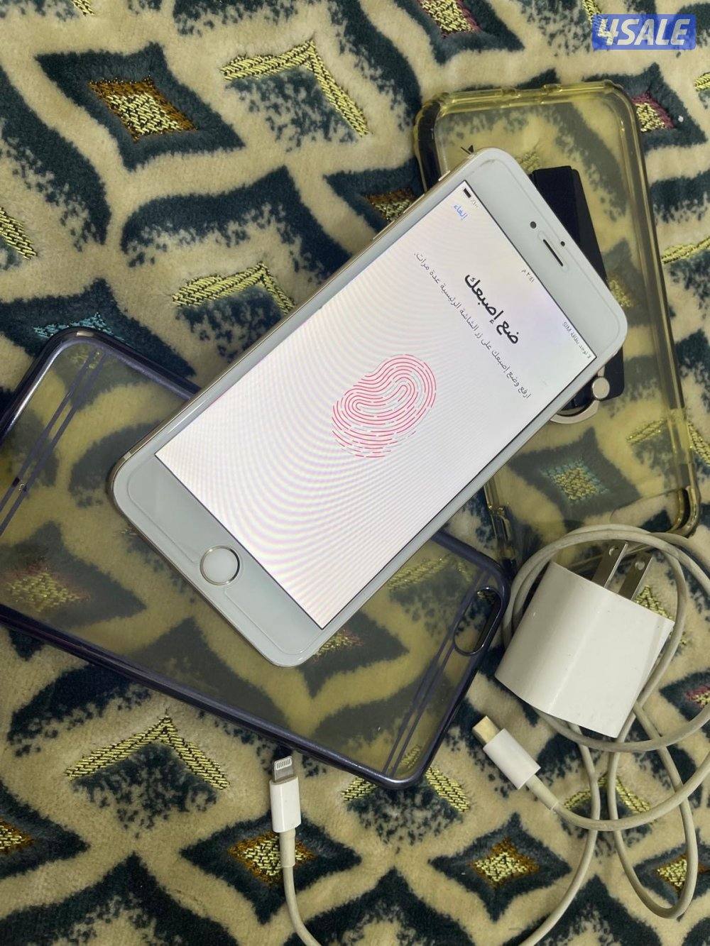 ايفون 6s بلس العود 64،قيقا بطارية 88 نظيف مو مفتوح ولا مصلح1