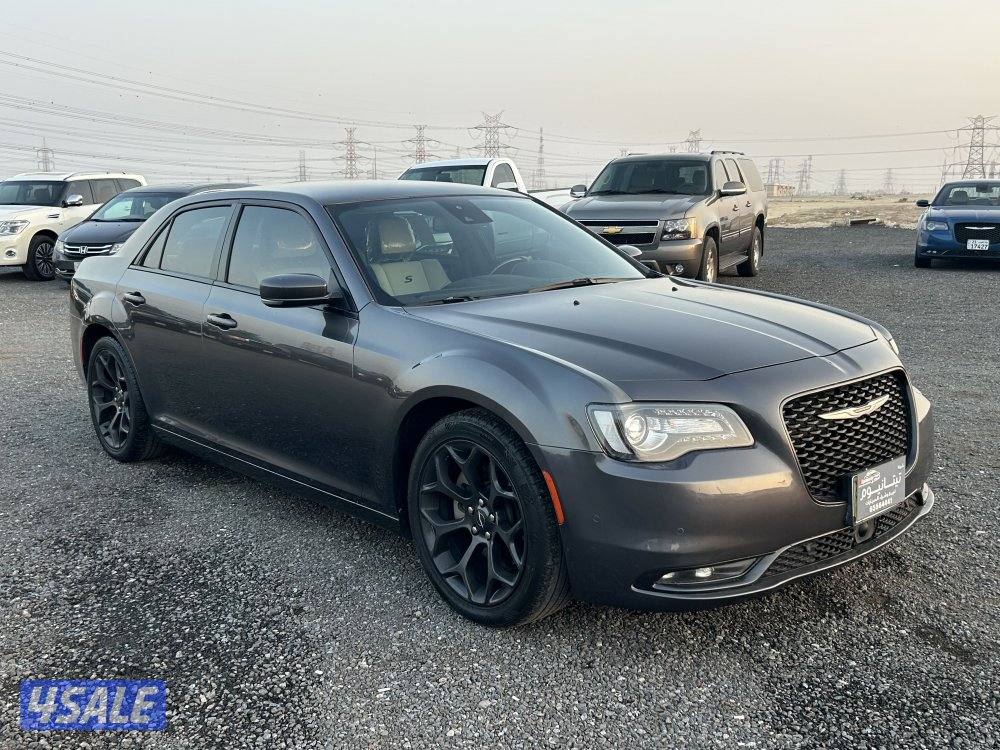 للبيع كرايزلر 20212