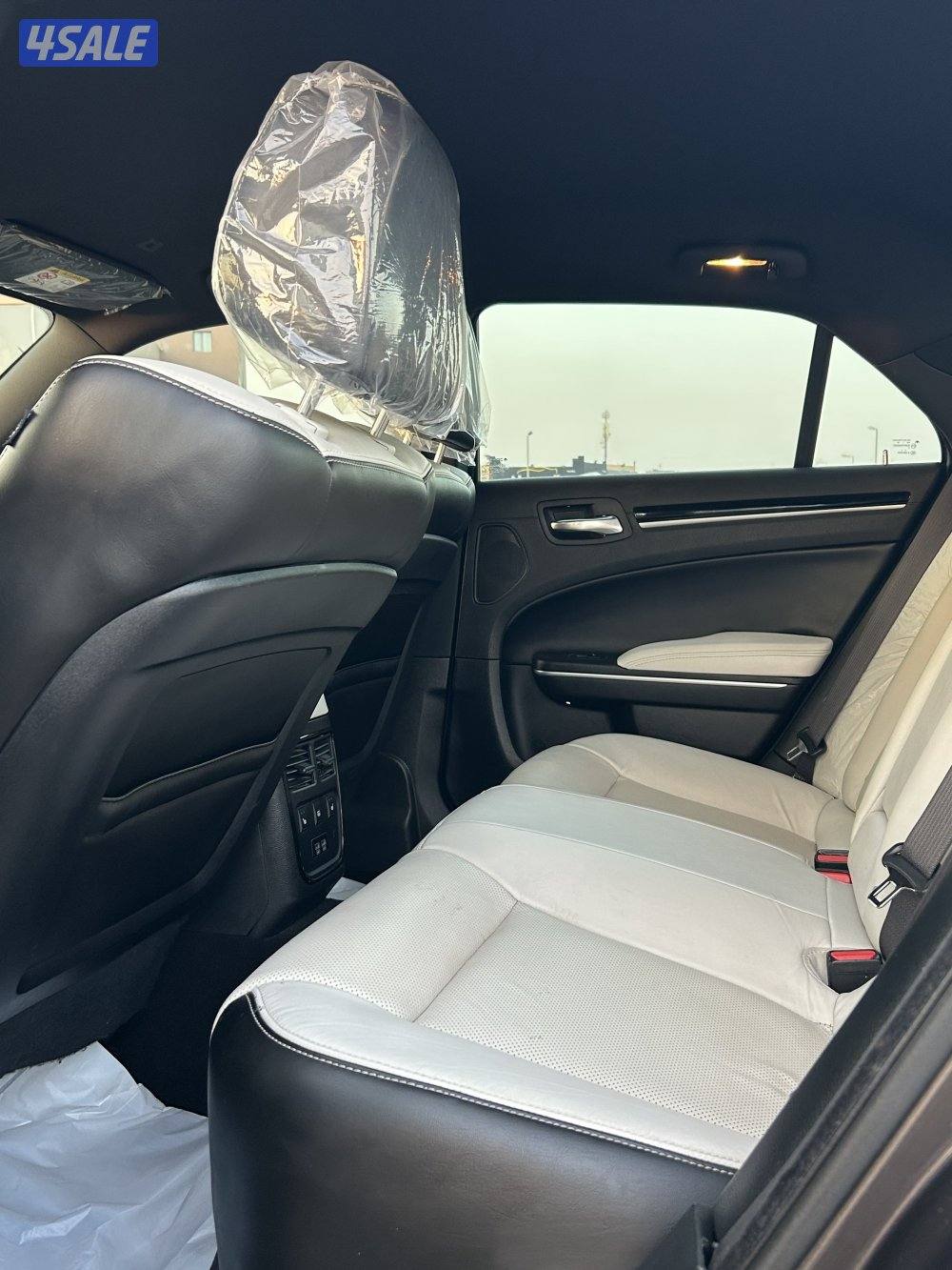 للبيع كرايزلر 20216