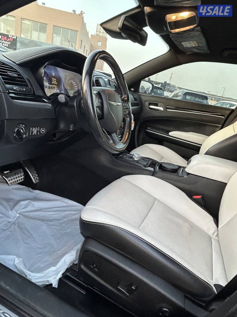 للبيع كرايزلر 20219