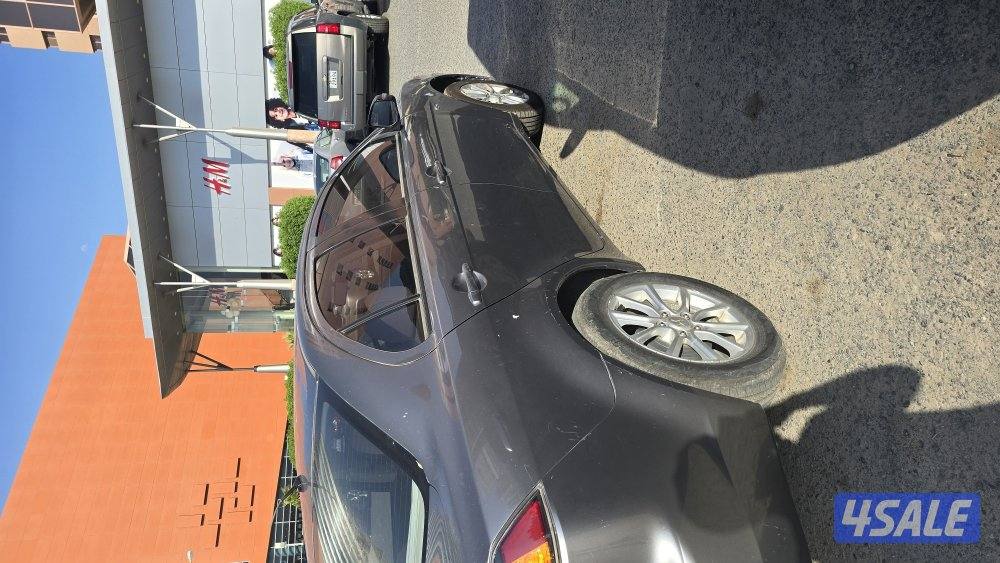 للبيع لانسر ٢٠١٦ موديل ٢٠٠٠ cc3