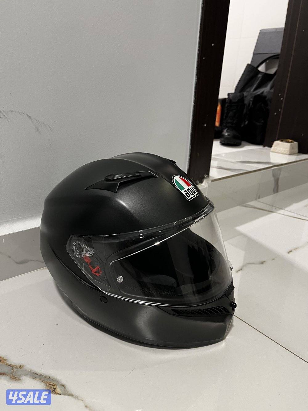 للبيع خوذه0