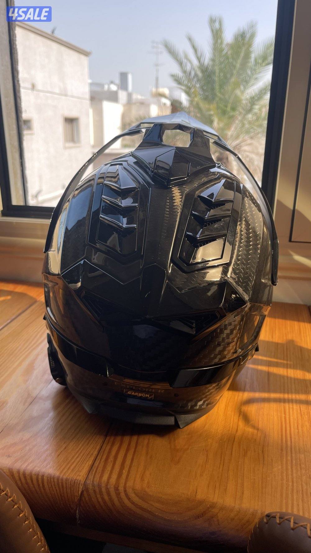 للبيع خوذه ماركه LS2 كاربون فايبر مقاس M ادفنجر3