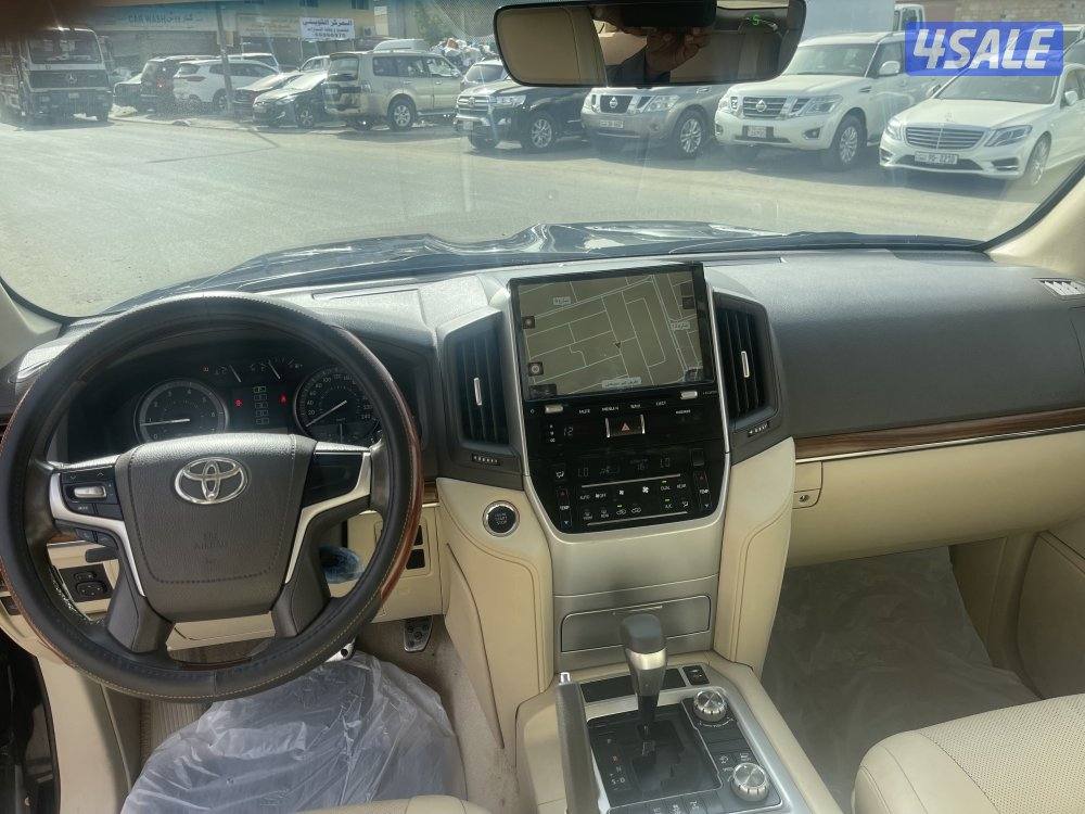للبيع لاند قروزر مديل 2018. جلد زوايد شرط الفحص بالكامل5