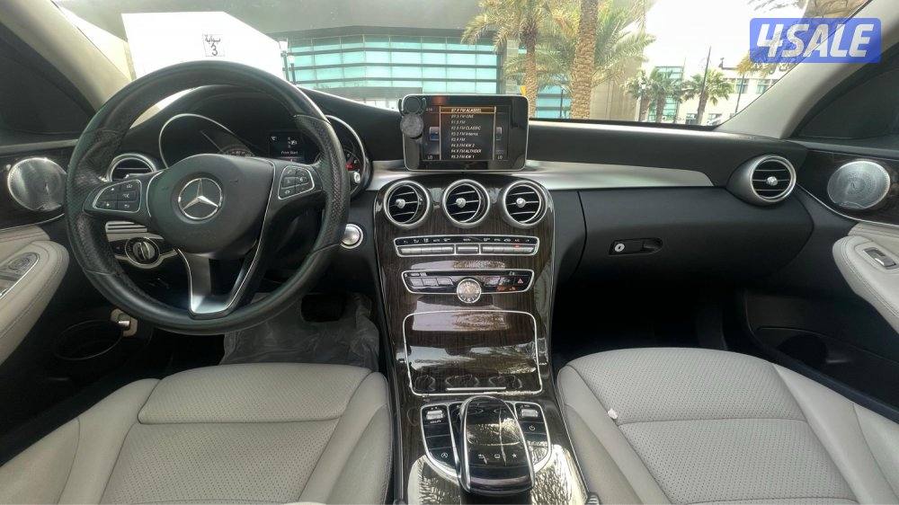 مرسيدس C300 مديل 2015 نظيف جدا شرط الفحص12