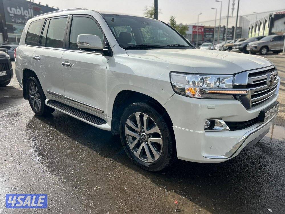 تويوتا لاندكروزر 5.7 VX.R -V8 موديل 2016 ماشى 309.000 k.m1