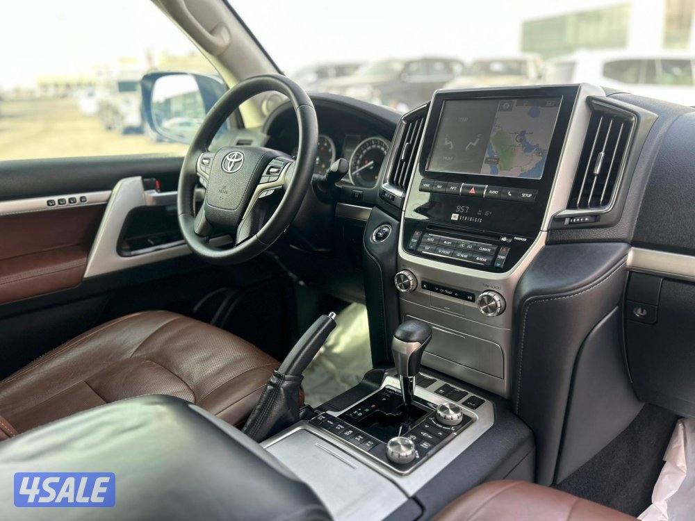 تويوتا لاندكروزر 5.7 VX.R -V8 موديل 2016 ماشى 309.000 k.m6