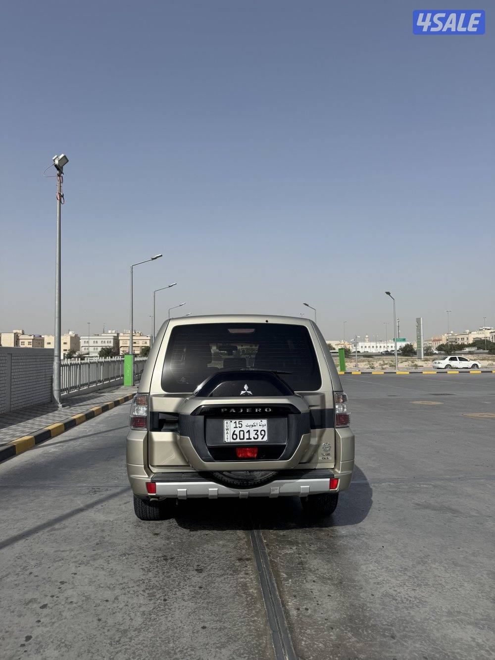 موديل ٢٠١٨ ، ماشي ١٢٢ الف والموتر ماشاءالله مو محتاج شي3