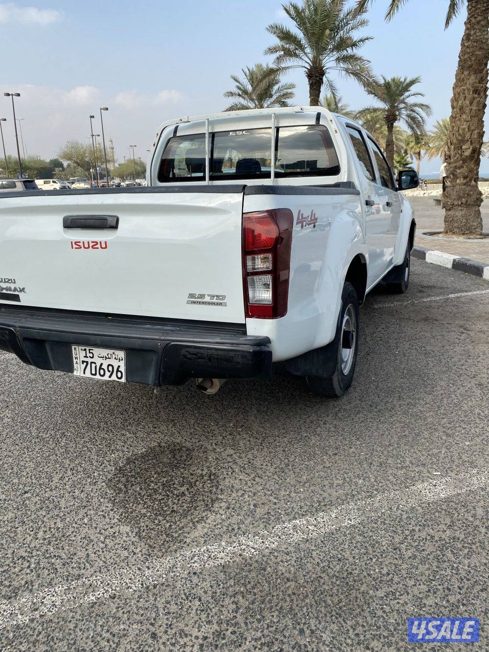 للبيع ايسوزو ديزل صبغ وكاله0