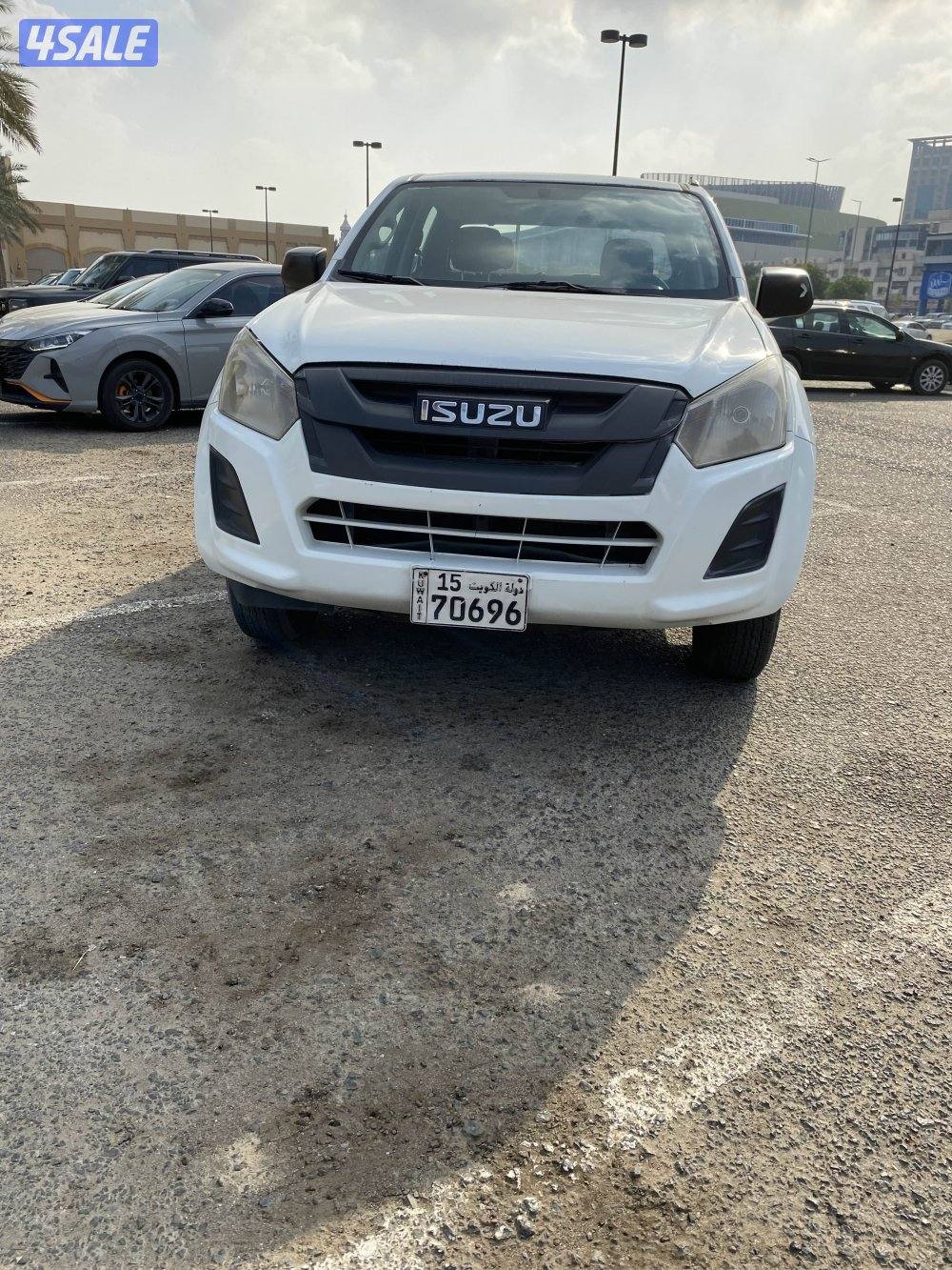 للبيع ايسوزو ديزل صبغ وكاله2