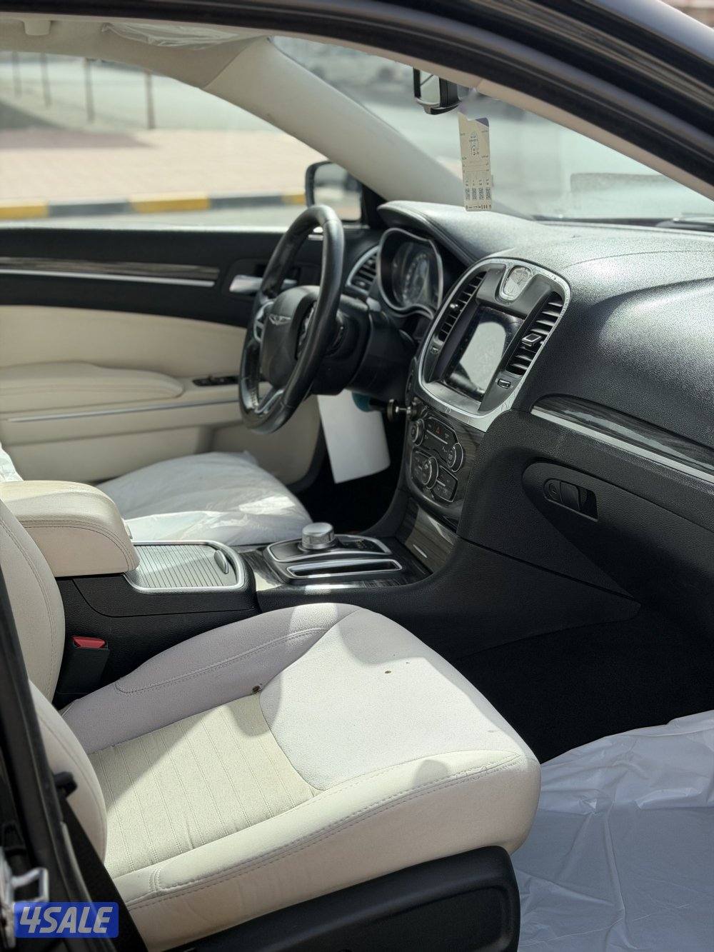 للبيع كرايزلر 2019 c3005