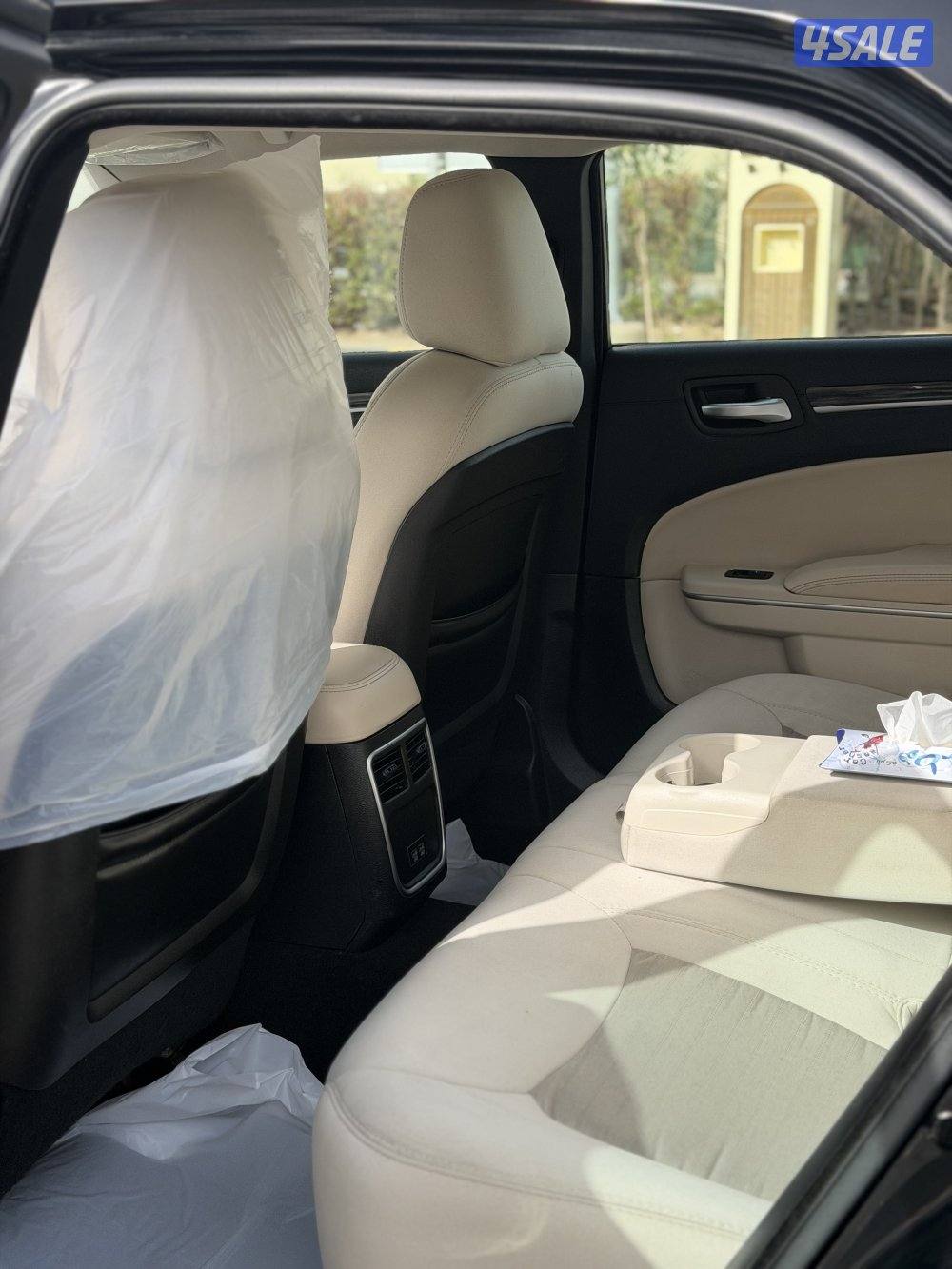 للبيع كرايزلر 2019 c3006