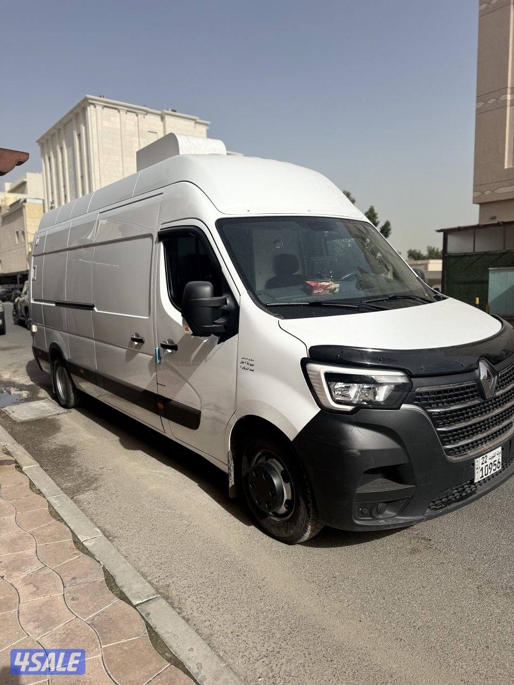 كرفان موقفل شبة جديد وارد الكويت اللون اليض1