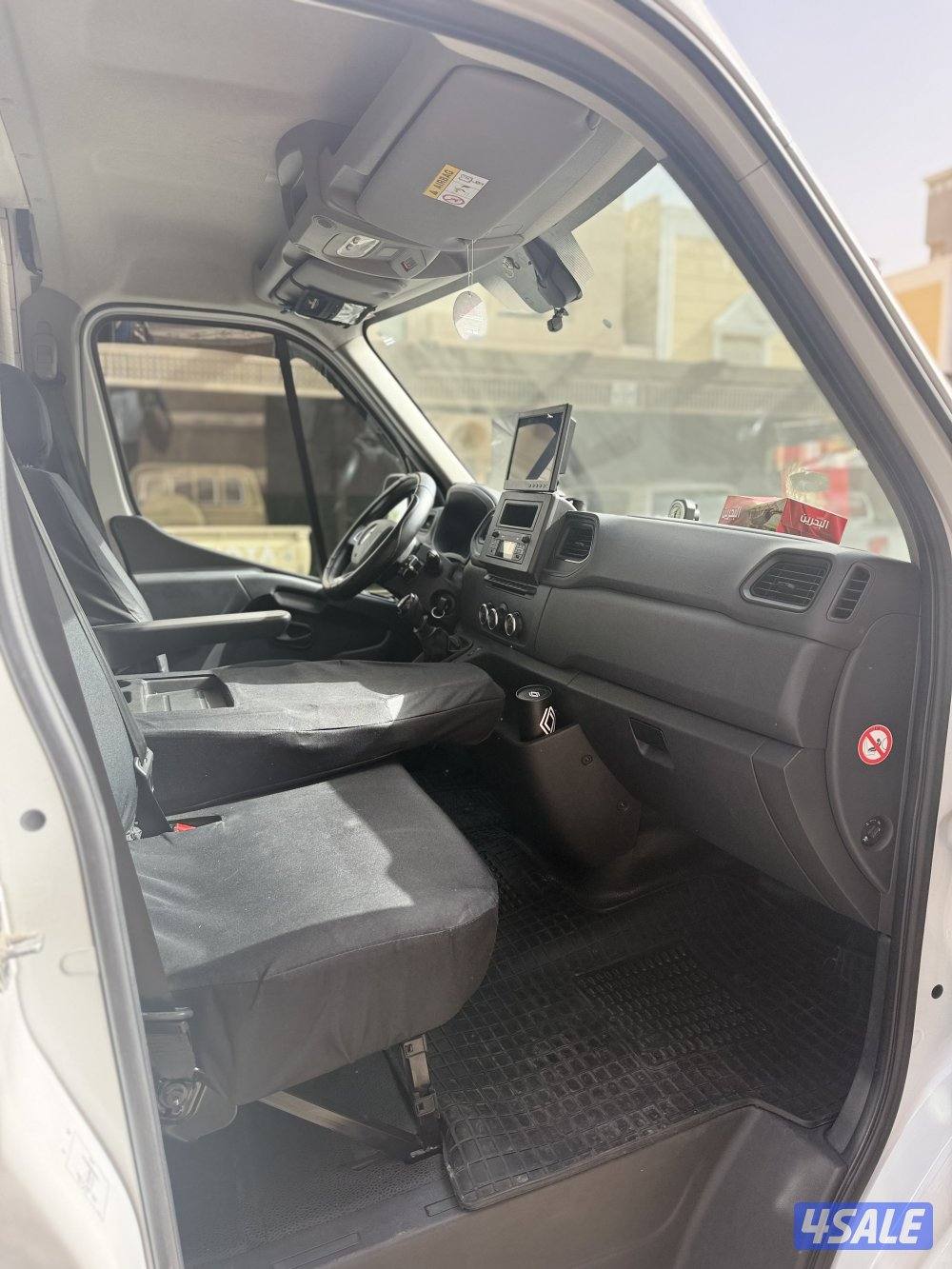 كرفان موقفل شبة جديد وارد الكويت اللون اليض11