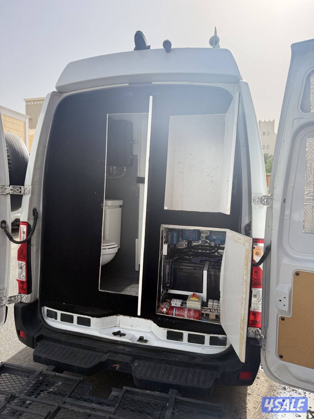 كرفان موقفل شبة جديد وارد الكويت اللون اليض12